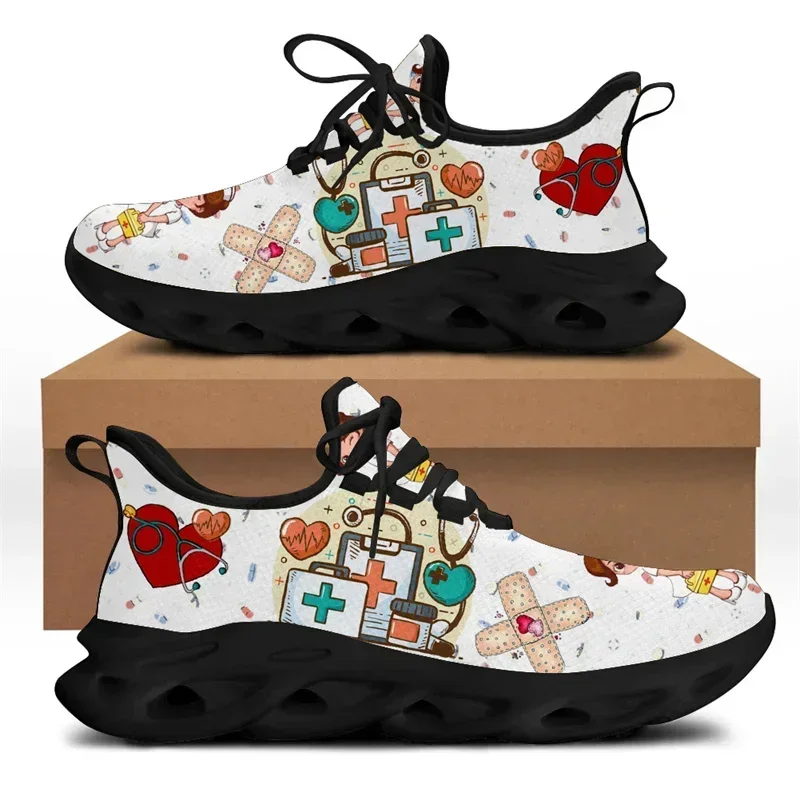 White Nursing Shoes For Women  - đánh giá và giá White Sneaker Care Kit