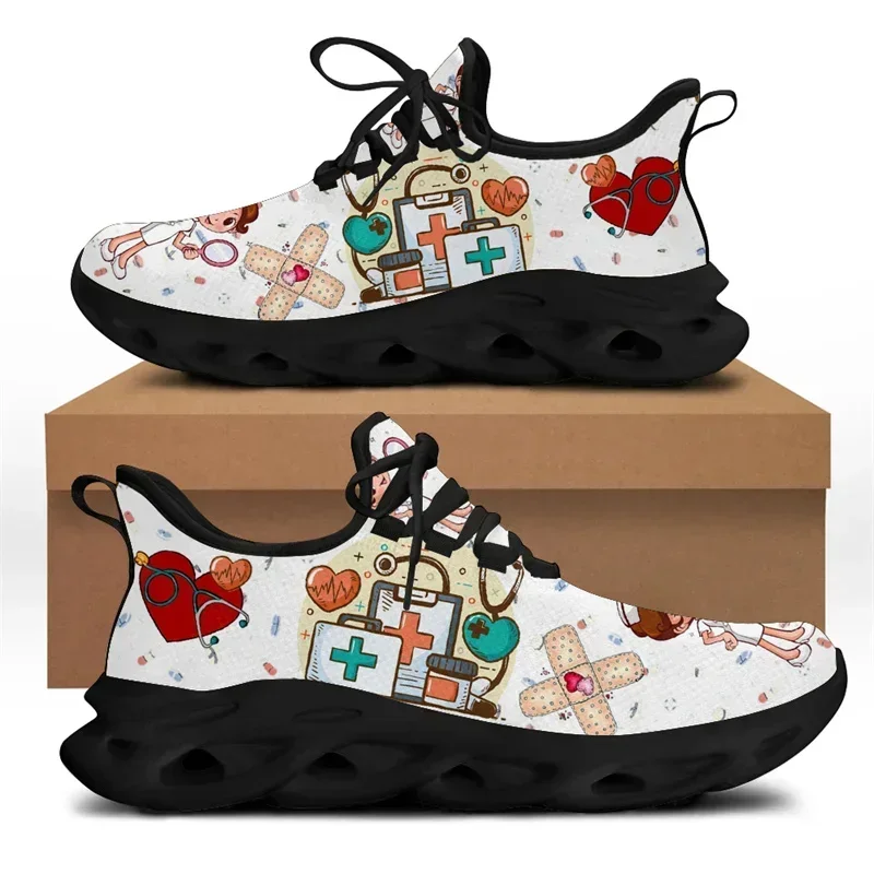 White Nursing Shoes For Women  - đánh giá và giá White Sneaker Care Kit